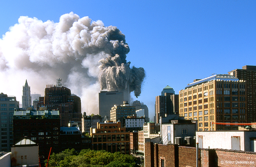 9/11 Attacks World Trade Center New York, UNITED IN MEMORY 9/11 ... GEGEN DAS VERGESSEN