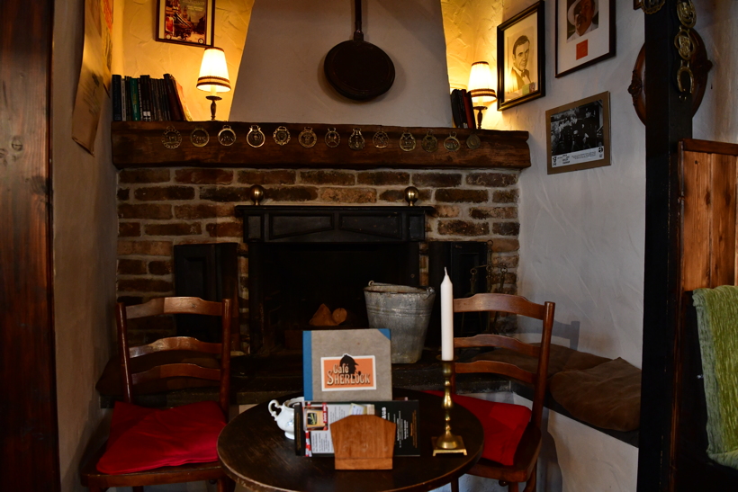 Das Kriminalhaus mit seinem Café Sherlock das kriminellste Cafe in Hillesheim im Herzen der Eifel