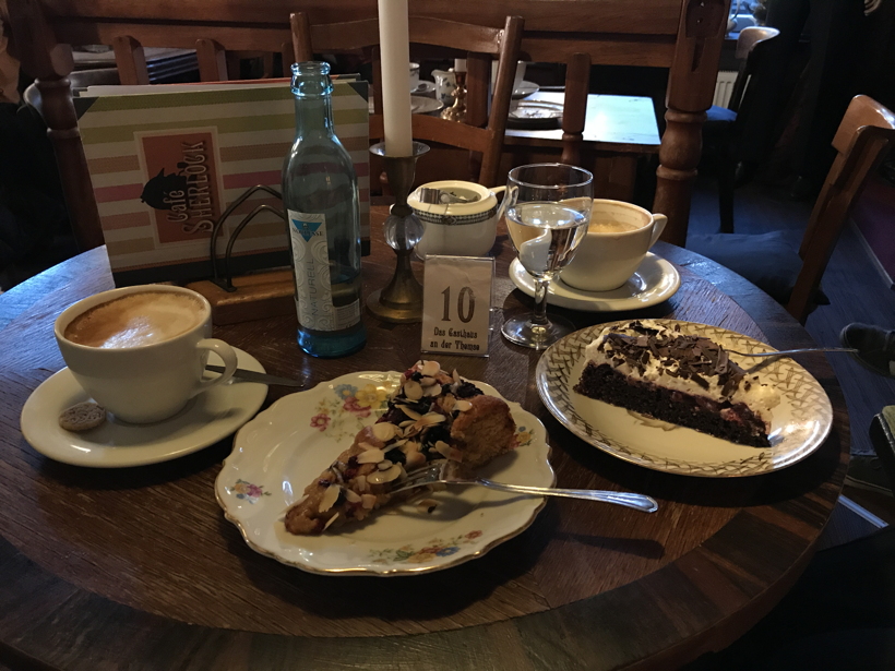 Das Kriminalhaus mit sein Café Sherlock das kriminellste Cafe in Hillesheim im Herzen der Eifel