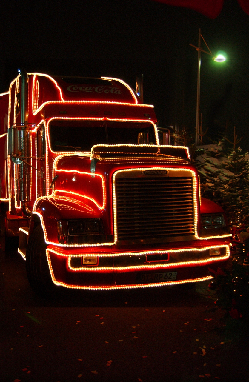 Coca-Cola Weihnachtstrucks 2004 Darmstadt-Weiterstadt Segmüller