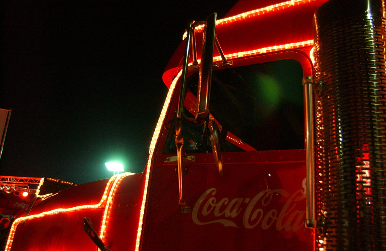 Coca-Cola Weihnachtstrucks 2004 Darmstadt-Weiterstadt Segmüller