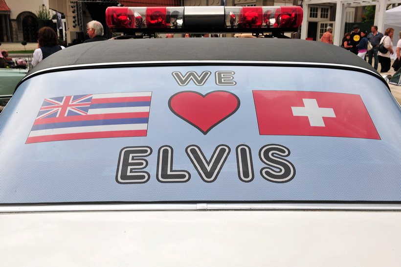 European Elvis Festival Bad Nauheim Elvis Presley King of Rock`n und Roll Cadillac-Parade August Elvis Presley der King starb am 16. August 1977 doch seine Legende lebt weiter