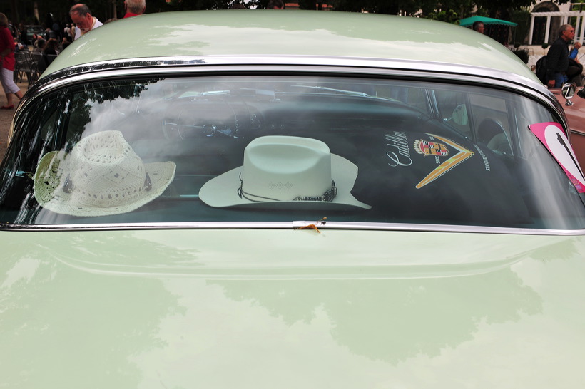 European Elvis Festival Bad Nauheim Elvis Presley King of Rock`n und Roll Cadillac-Parade August Elvis Presley der King starb am 16. August 1977 doch seine Legende lebt weiter