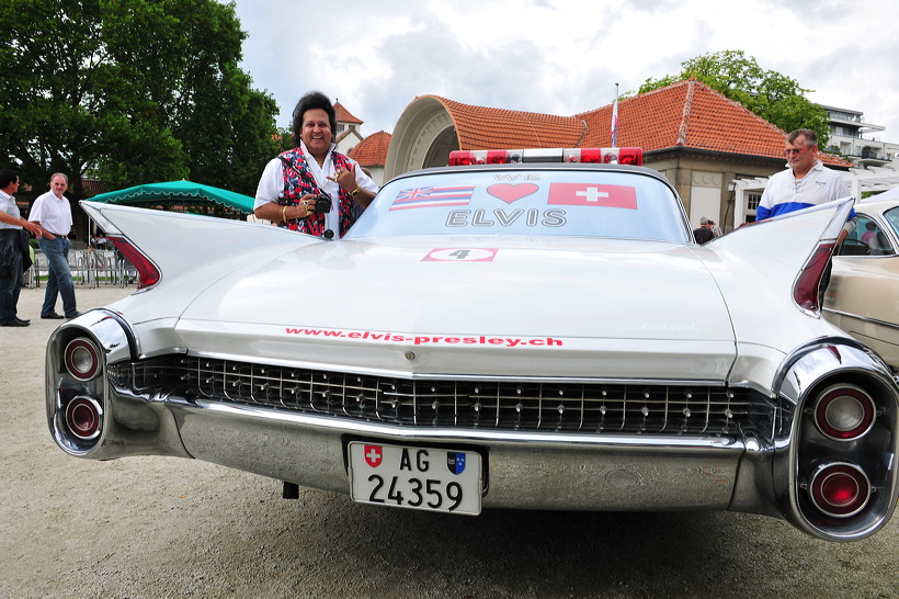 European Elvis Festival Bad Nauheim Elvis Presley King of Rock`n und Roll Cadillac-Parade August Elvis Presley der King starb am 16. August 1977 doch seine Legende lebt weiter