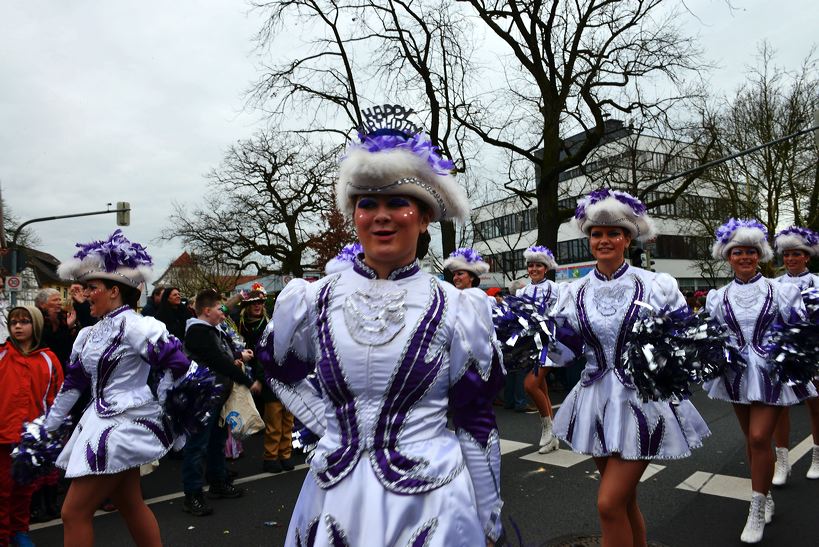 Mörfelden-Walldorf Helau, feiert die Fastnacht 2014 mit einem Faschingsumzug