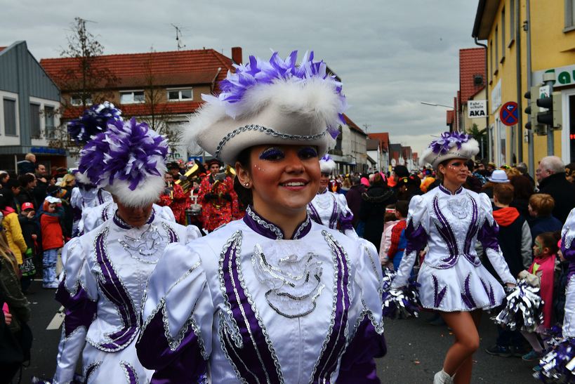 Mörfelden-Walldorf Helau, feiert die Fastnacht 2014 mit einem Faschingsumzug