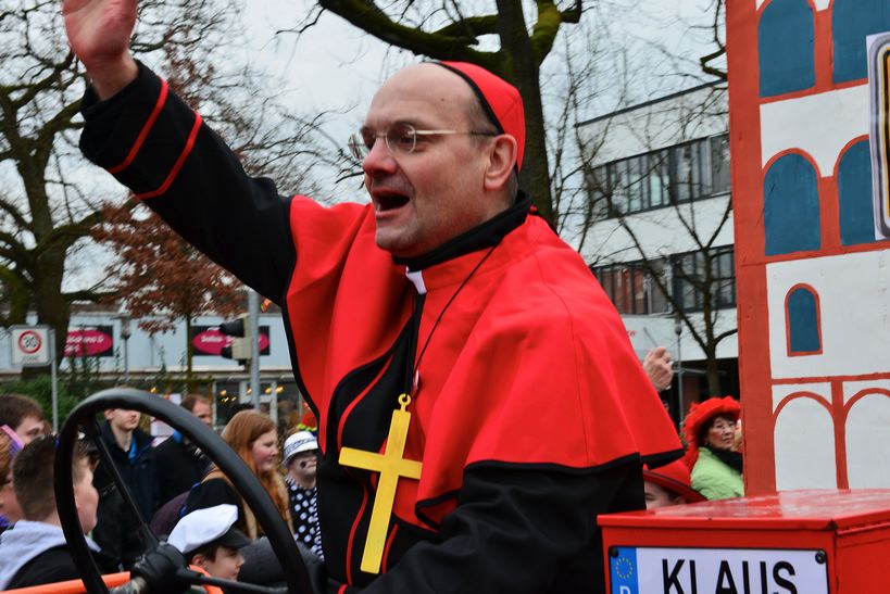 Mörfelden-Walldorf Helau, feiert die Fastnacht 2014 mit einem Faschingsumzug