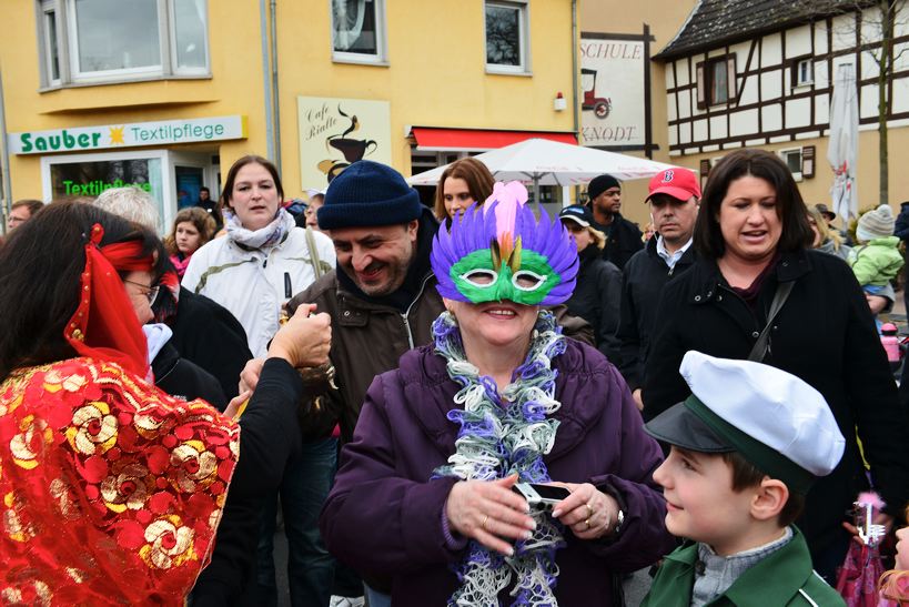 Mörfelden-Walldorf Helau, feiert die Fastnacht 2014 mit einem Faschingsumzug