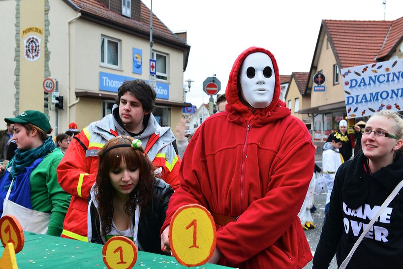 Mörfelden-Walldorf Helau, feiert die Fastnacht 2014 mit einem Faschingsumzug