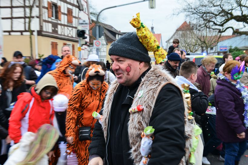 Mörfelden-Walldorf Helau, feiert die Fastnacht 2014 mit einem Faschingsumzug