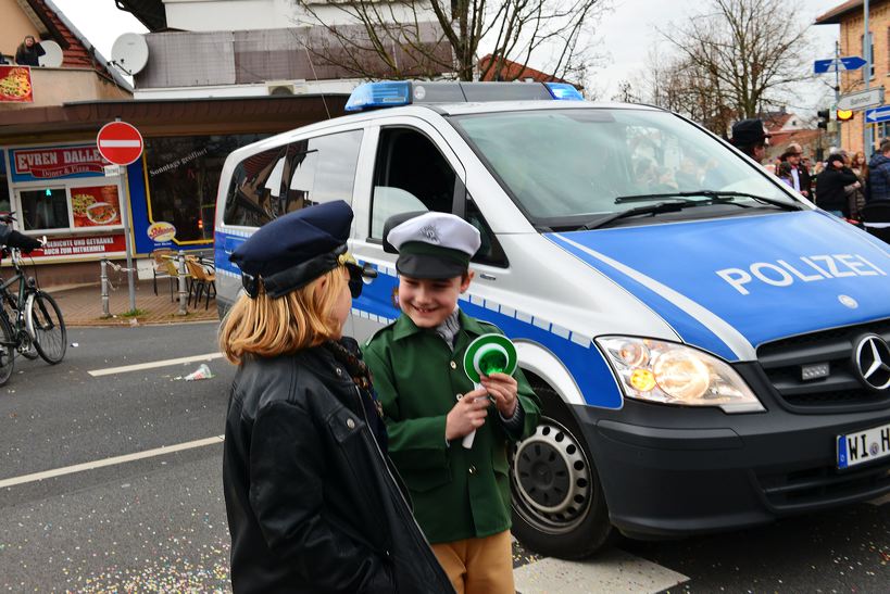 Mörfelden-Walldorf Helau, feiert die Fastnacht 2014 mit einem Faschingsumzug