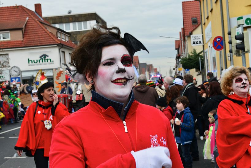 Mörfelden-Walldorf Helau, feiert die Fastnacht 2014 mit einem Faschingsumzug