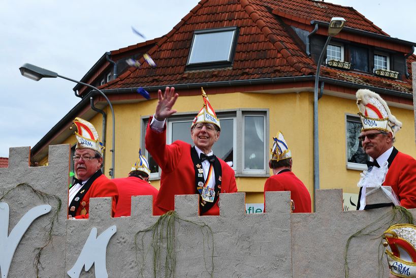 Mörfelden-Walldorf Helau, feiert die Fastnacht 2014 mit einem Faschingsumzug