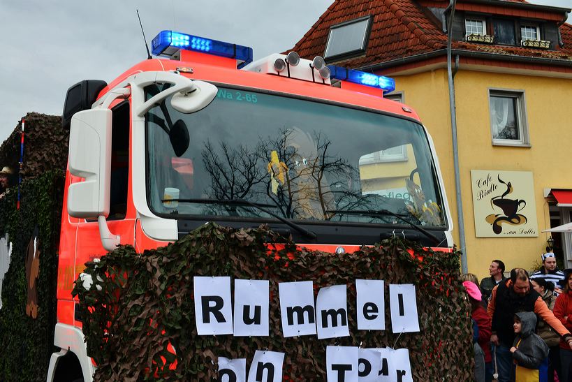 Mörfelden-Walldorf Helau, feiert die Fastnacht 2014 mit einem Faschingsumzug