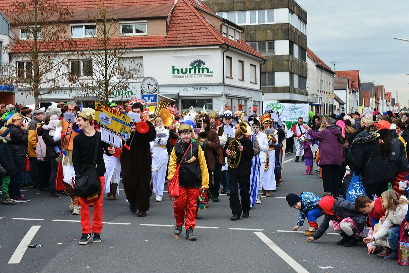 Mörfelden-Walldorf Helau, feiert die Fastnacht 2014 mit einem Faschingsumzug