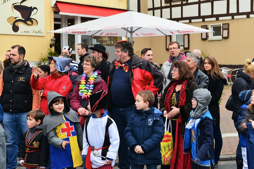 Mörfelden-Walldorf Helau, feiert die Fastnacht 2014 mit einem Faschingsumzug