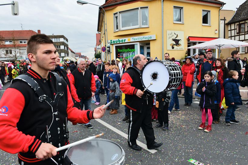 Mörfelden-Walldorf Helau, feiert die Fastnacht 2014 mit einem Faschingsumzug