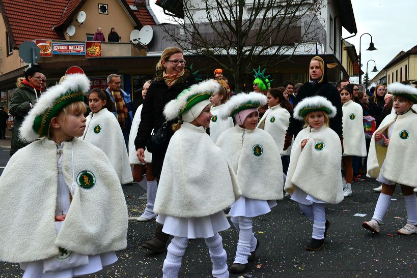 Mörfelden-Walldorf Helau, feiert die Fastnacht 2014 mit einem Faschingsumzug