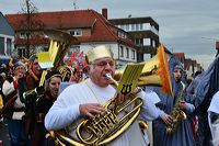 Mörfelden-Walldorf Helau, feiert die Fastnacht 2014 mit einem Faschingsumzug