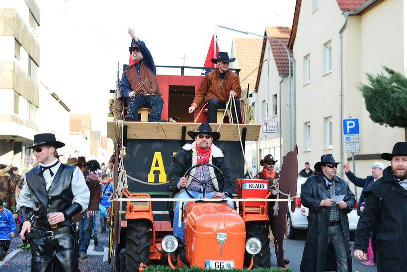 Fastnacht 2016 Mörfelden-Walldorf feiert mit einem Faschingsumzug im Stadtteil Mörfelden Helau