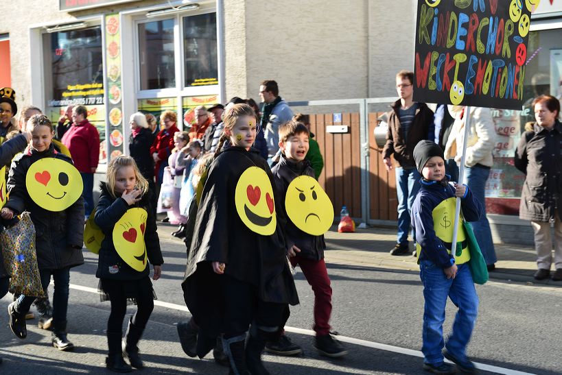  Fastnacht 2016 Mörfelden-Walldorf feiert mit einem Faschingsumzug im Stadtteil Mörfelden Helau