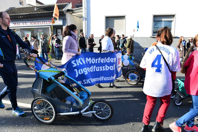  Fastnacht 2016 Mörfelden-Walldorf feiert mit einem Faschingsumzug im Stadtteil Mörfelden Helau