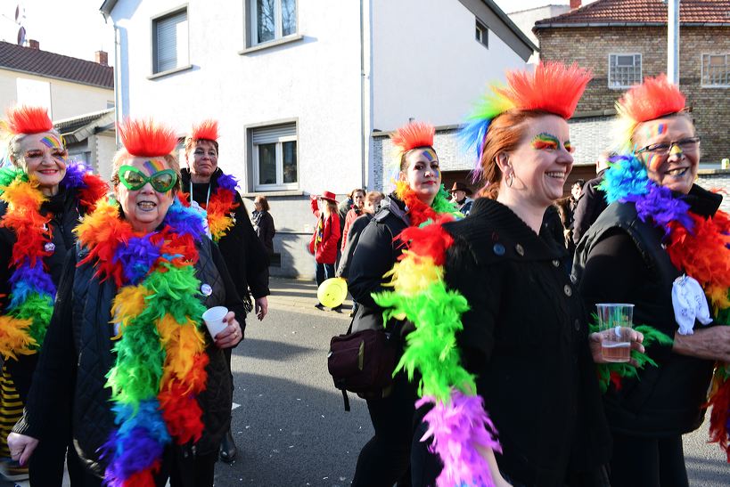  Fastnacht 2016 Mörfelden-Walldorf feiert mit einem Faschingsumzug im Stadtteil Mörfelden Helau