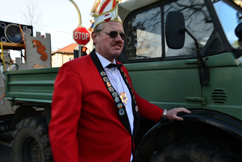  Fastnacht 2016 Mörfelden-Walldorf feiert mit einem Faschingsumzug im Stadtteil Mörfelden Helau