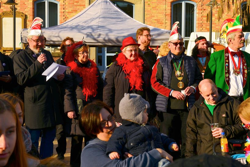  Fastnacht 2016 Mörfelden-Walldorf feiert mit einem Faschingsumzug im Stadtteil Mörfelden Helau