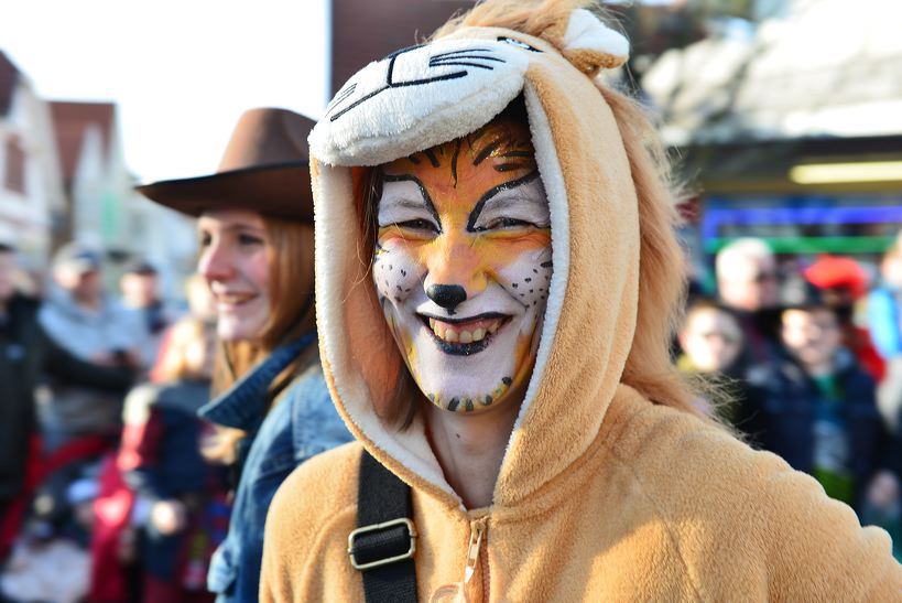  Fastnacht 2016 Mörfelden-Walldorf feiert mit einem Faschingsumzug im Stadtteil Mörfelden Helau