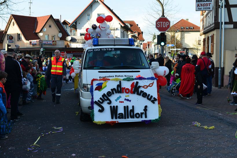  Fastnacht 2016 Mörfelden-Walldorf feiert mit einem Faschingsumzug im Stadtteil Mörfelden Helau