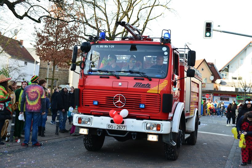  Fastnacht 2016 Mörfelden-Walldorf feiert mit einem Faschingsumzug im Stadtteil Mörfelden Helau