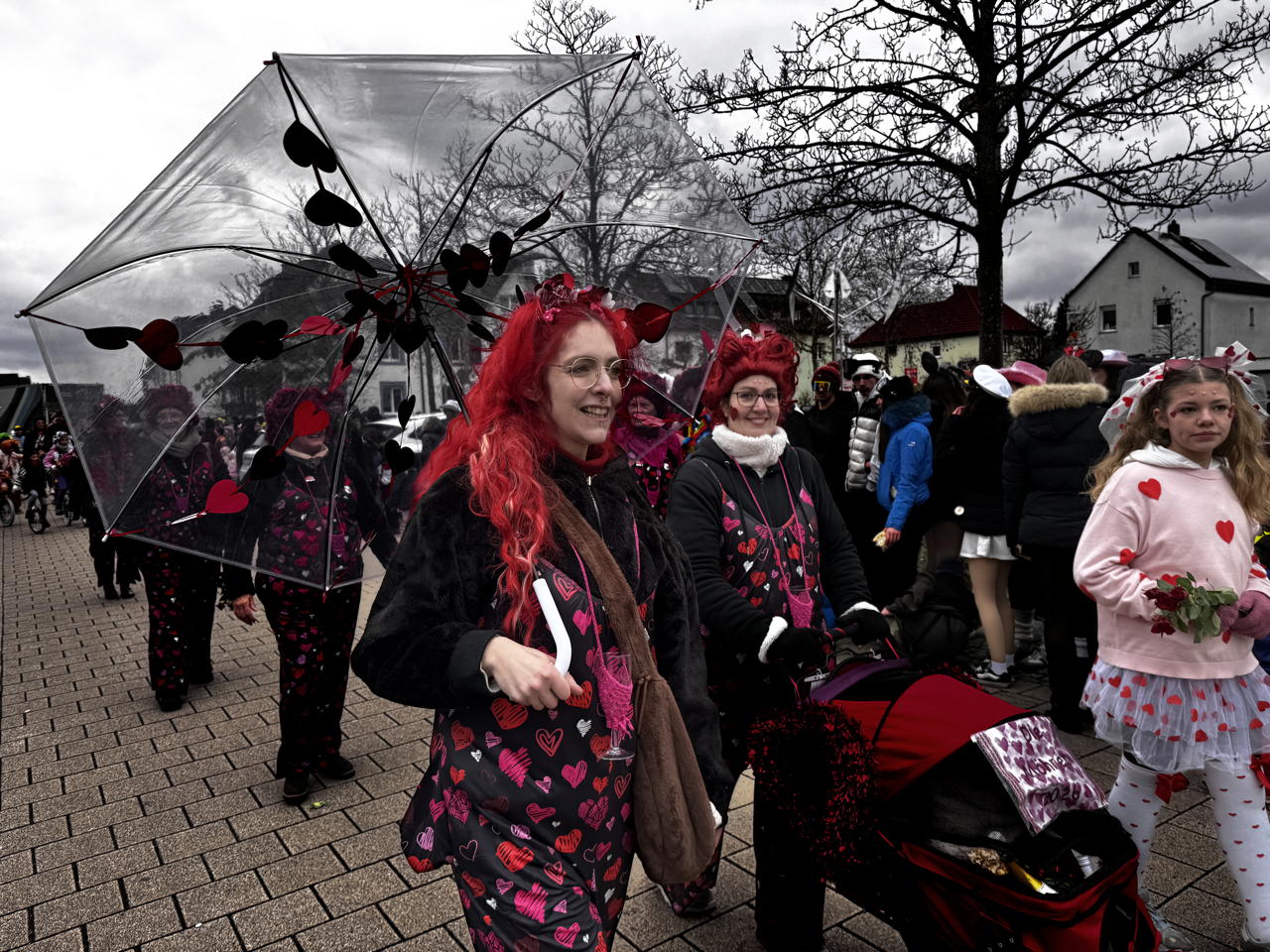 Helau Walldorfer Fastnachtsumzug närischer Lindwurm kleine und große Narren am Rathaus im Stadtteil Walldorf 2026