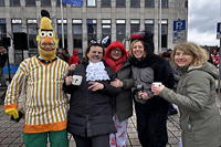 Helau Walldorfer Fastnachtsumzug närischer Lindwurm kleine und große Narren am Rathaus im Stadtteil Walldorf 2026