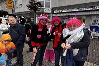 Helau Walldorfer Fastnachtsumzug närischer Lindwurm kleine und große Narren am Rathaus im Stadtteil Walldorf 2026