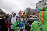 Helau Walldorfer Fastnachtsumzug närischer Lindwurm kleine und große Narren am Rathaus im Stadtteil Walldorf 2026