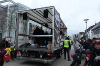 Helau Walldorfer Fastnachtsumzug närischer Lindwurm kleine und große Narren am Rathaus im Stadtteil Walldorf 2026