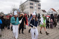 Helau Walldorfer Fastnachtsumzug närischer Lindwurm kleine und große Narren am Rathaus im Stadtteil Walldorf 2026