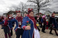 Helau Walldorfer Fastnachtsumzug närischer Lindwurm kleine und große Narren am Rathaus im Stadtteil Walldorf 2026