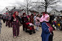 Helau Walldorfer Fastnachtsumzug närischer Lindwurm kleine und große Narren am Rathaus im Stadtteil Walldorf 2026