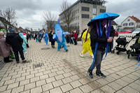 Helau Walldorfer Fastnachtsumzug närischer Lindwurm kleine und große Narren am Rathaus im Stadtteil Walldorf 2026