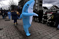 Helau Walldorfer Fastnachtsumzug närischer Lindwurm kleine und große Narren am Rathaus im Stadtteil Walldorf 2026