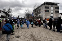 Helau Walldorfer Fastnachtsumzug närischer Lindwurm kleine und große Narren am Rathaus im Stadtteil Walldorf 2026