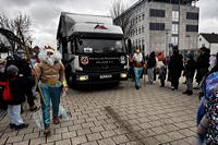 Helau Walldorfer Fastnachtsumzug närischer Lindwurm kleine und große Narren am Rathaus im Stadtteil Walldorf 2026