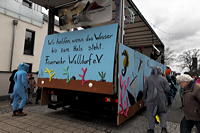 Helau Walldorfer Fastnachtsumzug närischer Lindwurm kleine und große Narren am Rathaus im Stadtteil Walldorf 2026