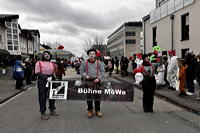 Helau Walldorfer Fastnachtsumzug närischer Lindwurm kleine und große Narren am Rathaus im Stadtteil Walldorf 2026