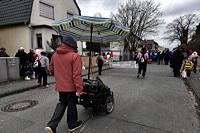 Helau Walldorfer Fastnachtsumzug närischer Lindwurm kleine und große Narren am Rathaus im Stadtteil Walldorf 2026