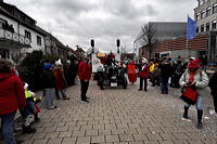 Helau Walldorfer Fastnachtsumzug närischer Lindwurm kleine und große Narren am Rathaus im Stadtteil Walldorf 2026