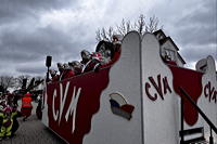 Helau Walldorfer Fastnachtsumzug närischer Lindwurm kleine und große Narren am Rathaus im Stadtteil Walldorf 2026