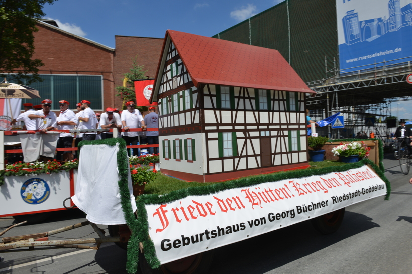 Großer Festzug 2017 beim Hessentag in Rüsselsheim